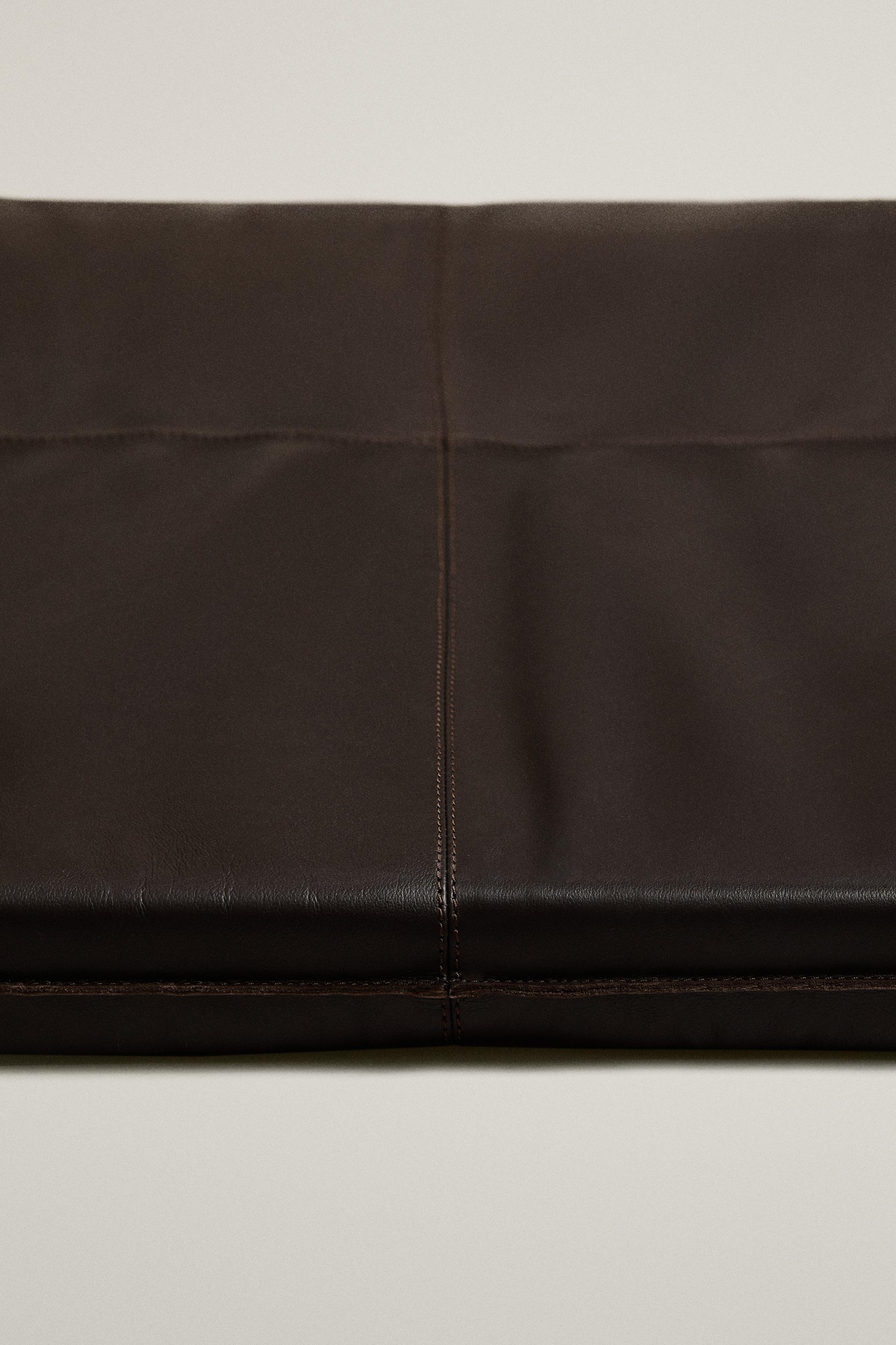 LEATHER SPORTS MAT