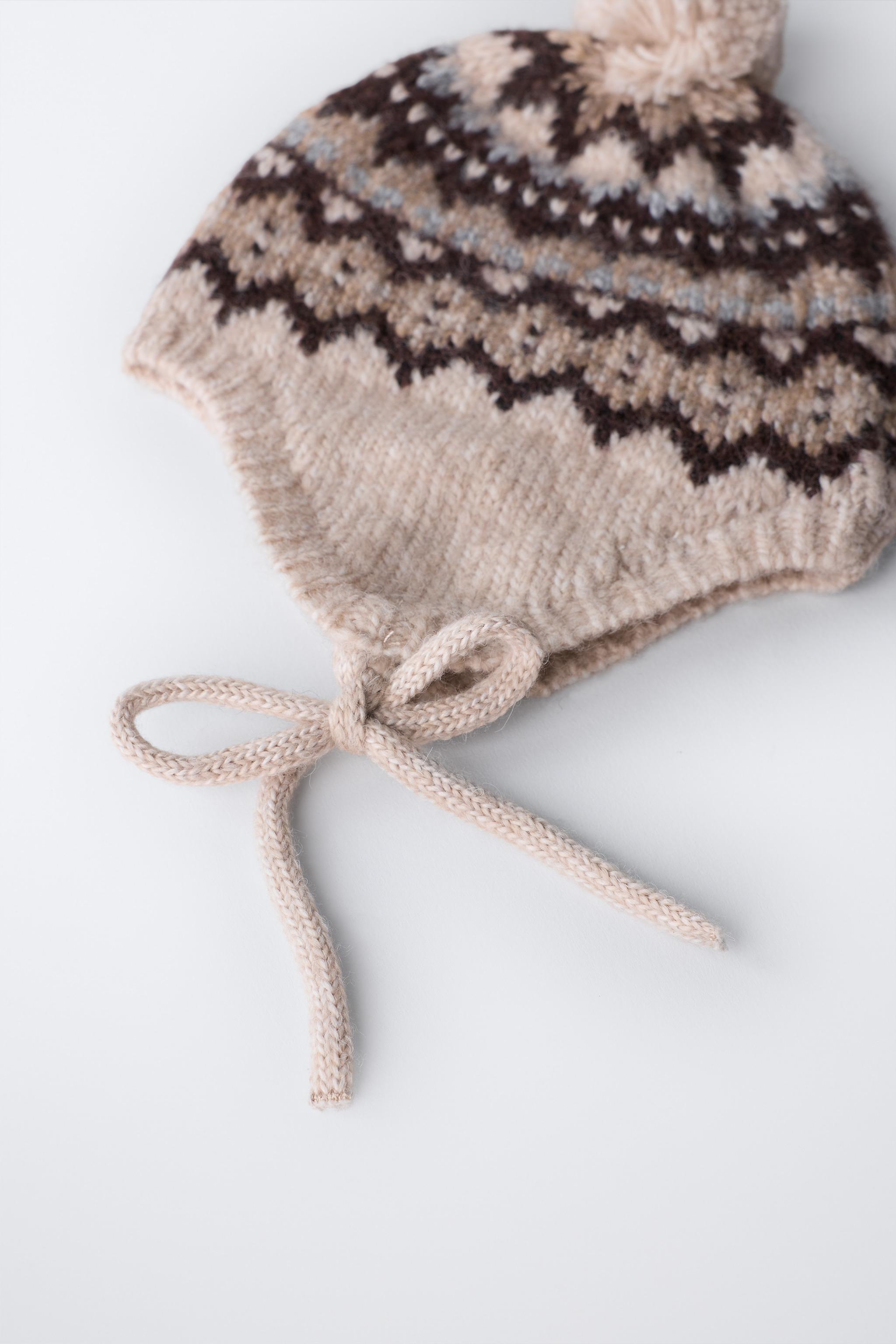 JACQUARD KNIT BONNET WITH POMPOM