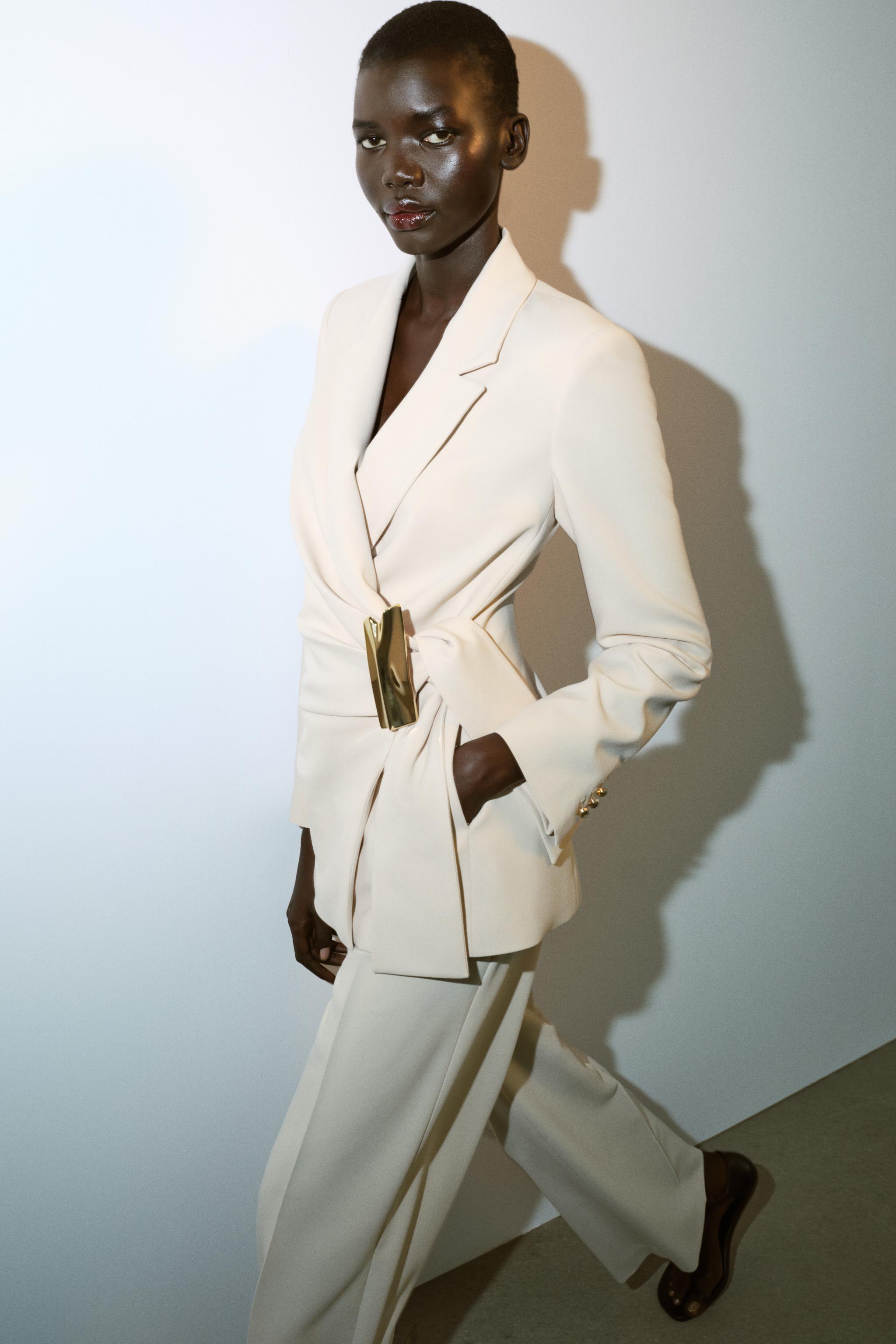 VESTE À BOUTONNAGE CROISÉ AVEC BOUCLE