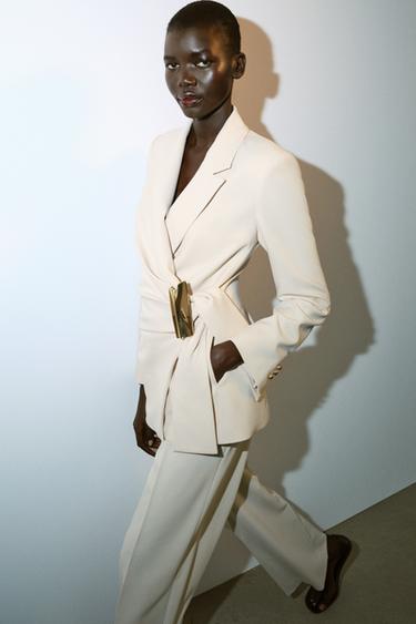 VESTE À BOUTONNAGE CROISÉ AVEC BOUCLE - Écru de Zara - Image 3