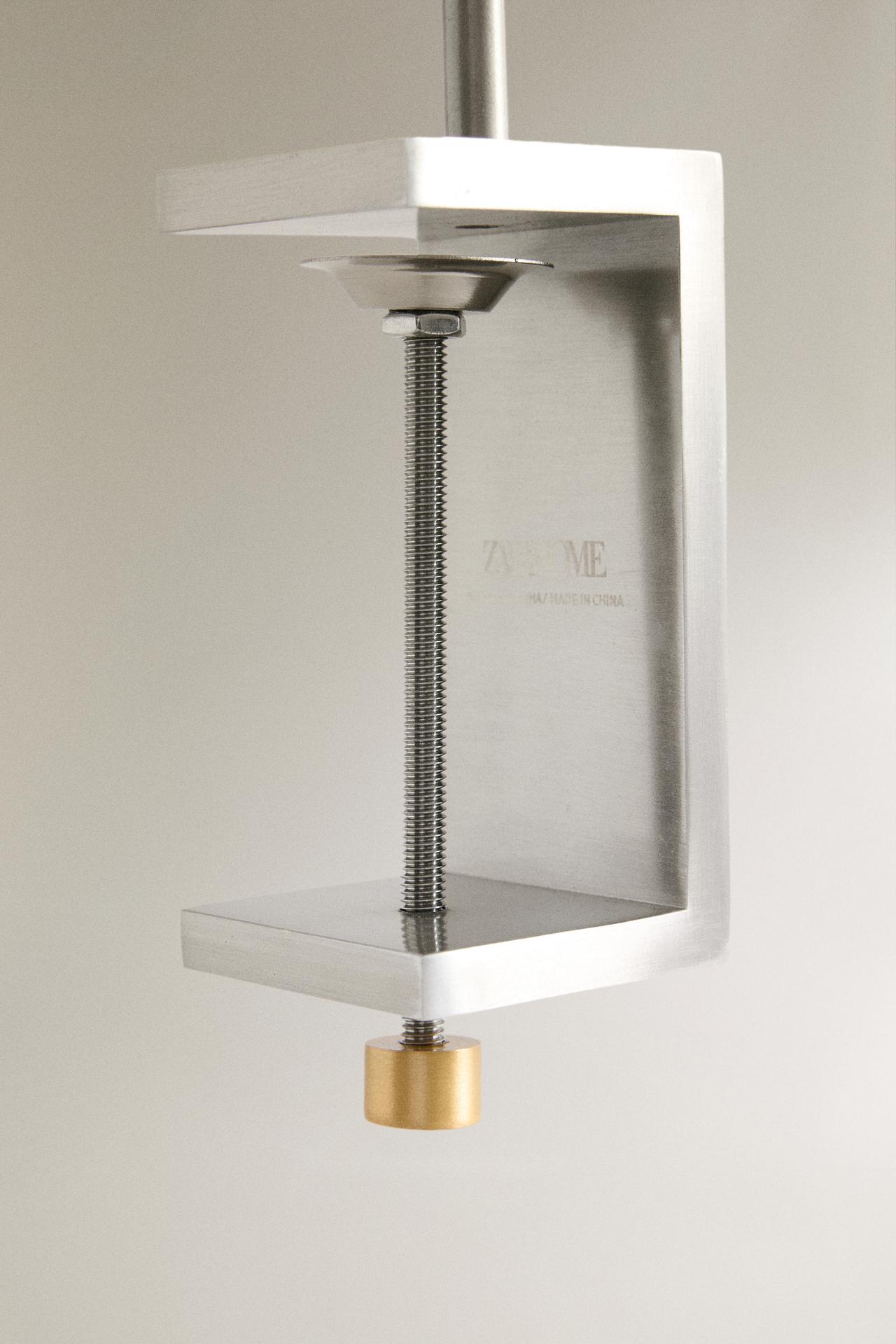 STEEL CAMPING LAMP STAND — P