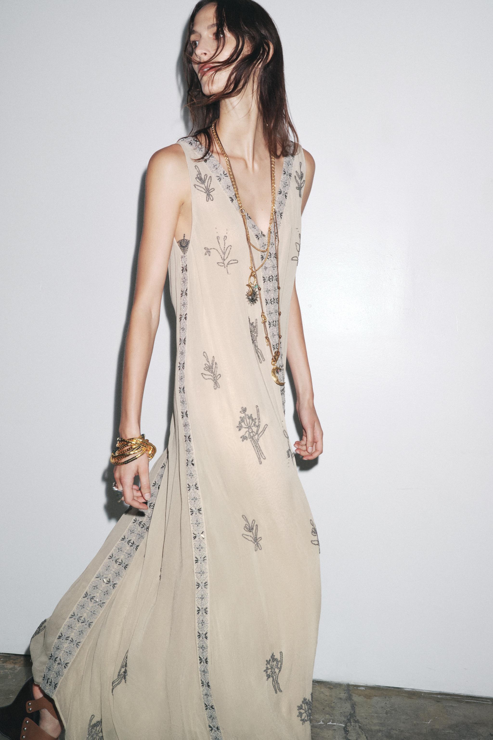 ROBE BRODERIES FANTAISIE ZW COLLECTION