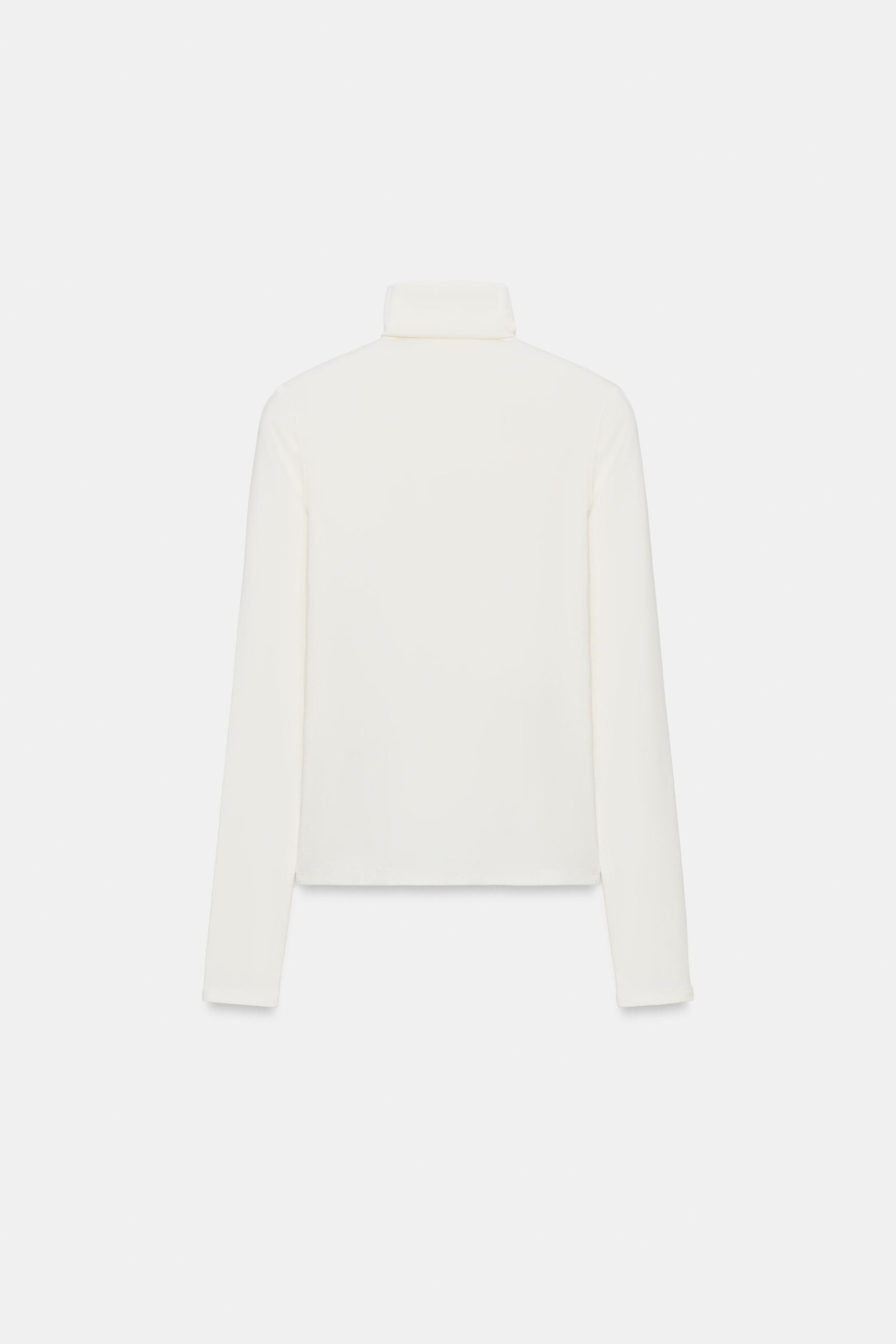TURTLENECK T-SHIRT