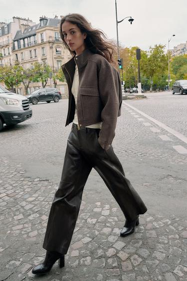 جاكيت ناعم بياقة مرفوعة - بني الخاص بـ Zara