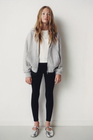سويت تيشرت بيزك بسحاب - رمادي فيجوريه الخاص بـ Zara