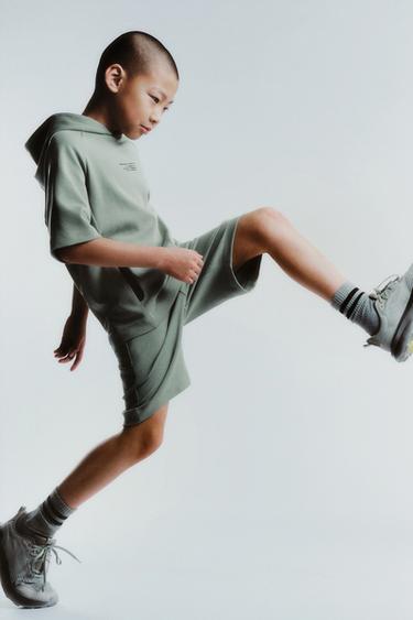 SPORTY ZIP-UP HOODIE - Light green by Zara