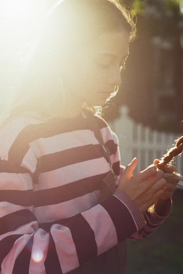 GESTREEPT T-SHIRT MET GEBORDUURD HART - Roze van Zara