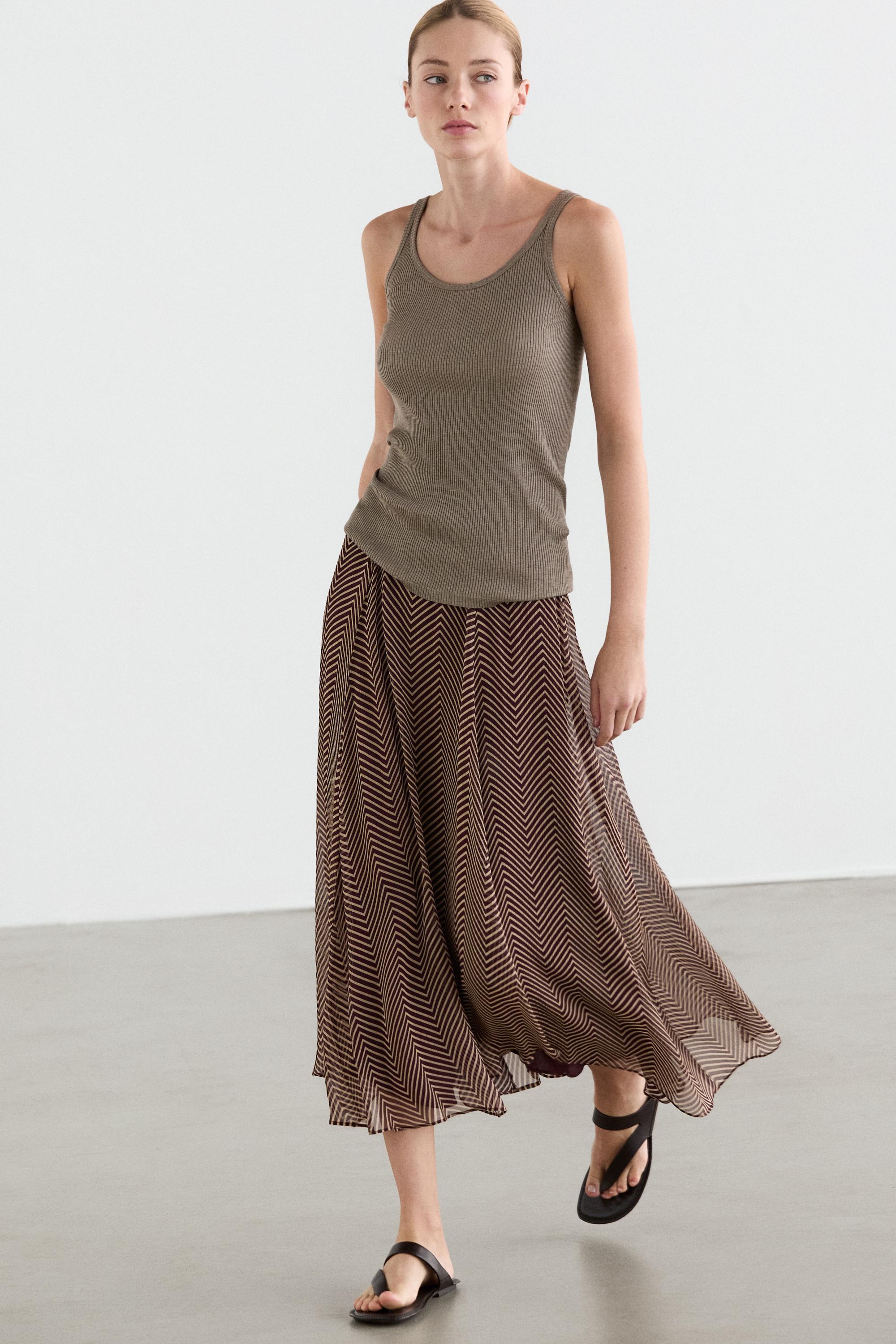 Geometric print flared midi skirt