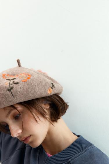 100% WOOL BERET WITH EMBROIDERED FLOWERS - camel by Zara - Image 2