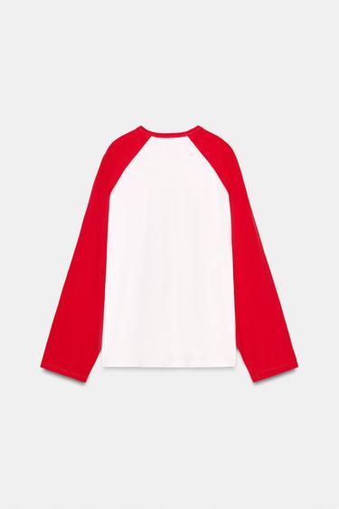 T-SHIRT CONTRASTANT À MANCHES LONGUES - Blanc / Rouge de Zara - Image 6