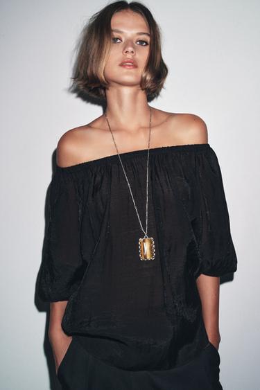 TOP MIT FREIEN SCHULTERN ZW COLLECTION - Schwarz von Zara