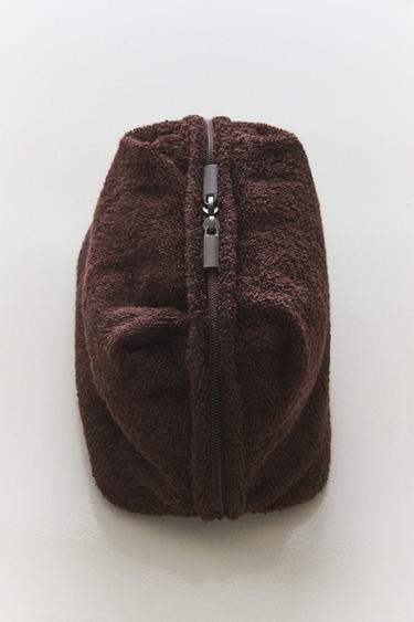 MEDIUM TOWEL MAKEUP BAG — Burgundy Red 1