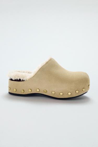 ZUECO SERRAJE TACHAS - Marrón Arena de Zara