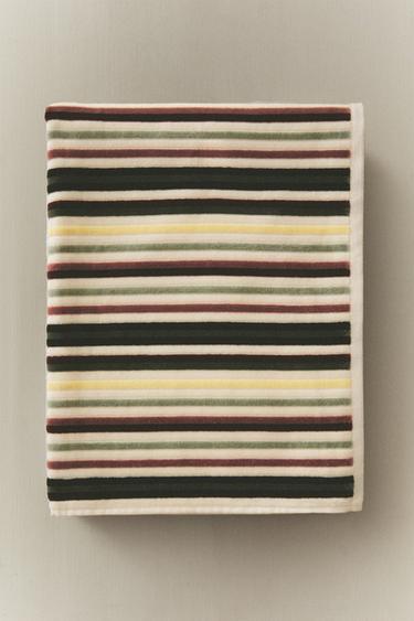 STRIPED VELOUR BATH TOWEL - Multicoloured by Zara
