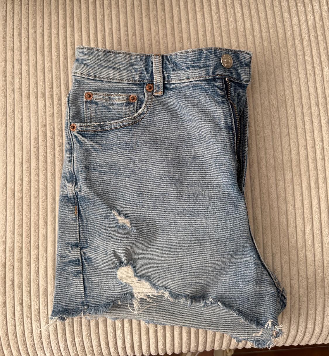 TRF HIGH-WAIST DENIM RIPPED SHORTS - Image 5