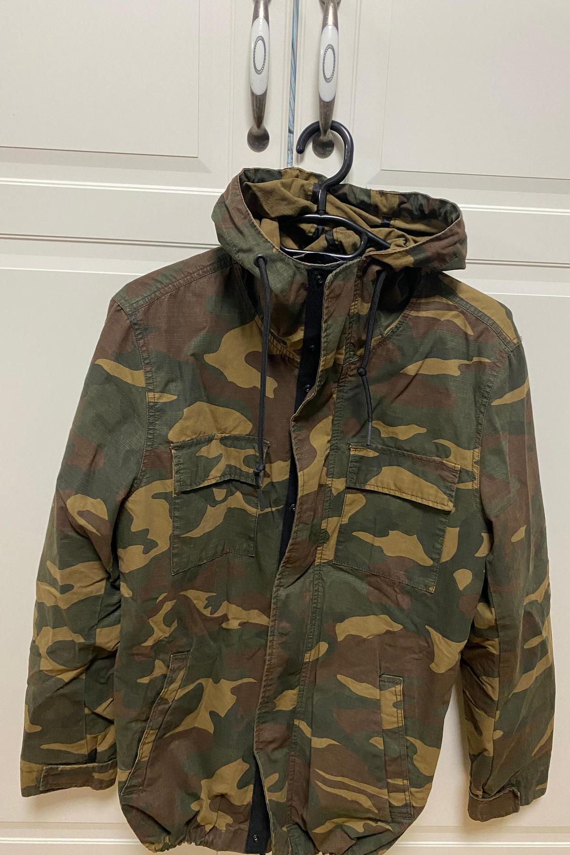CAMOUFLAGE PARKA