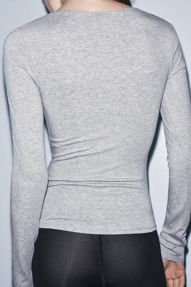 T-SHIRT À MANCHES LONGUES - Gris chiné de Zara - Image 2
