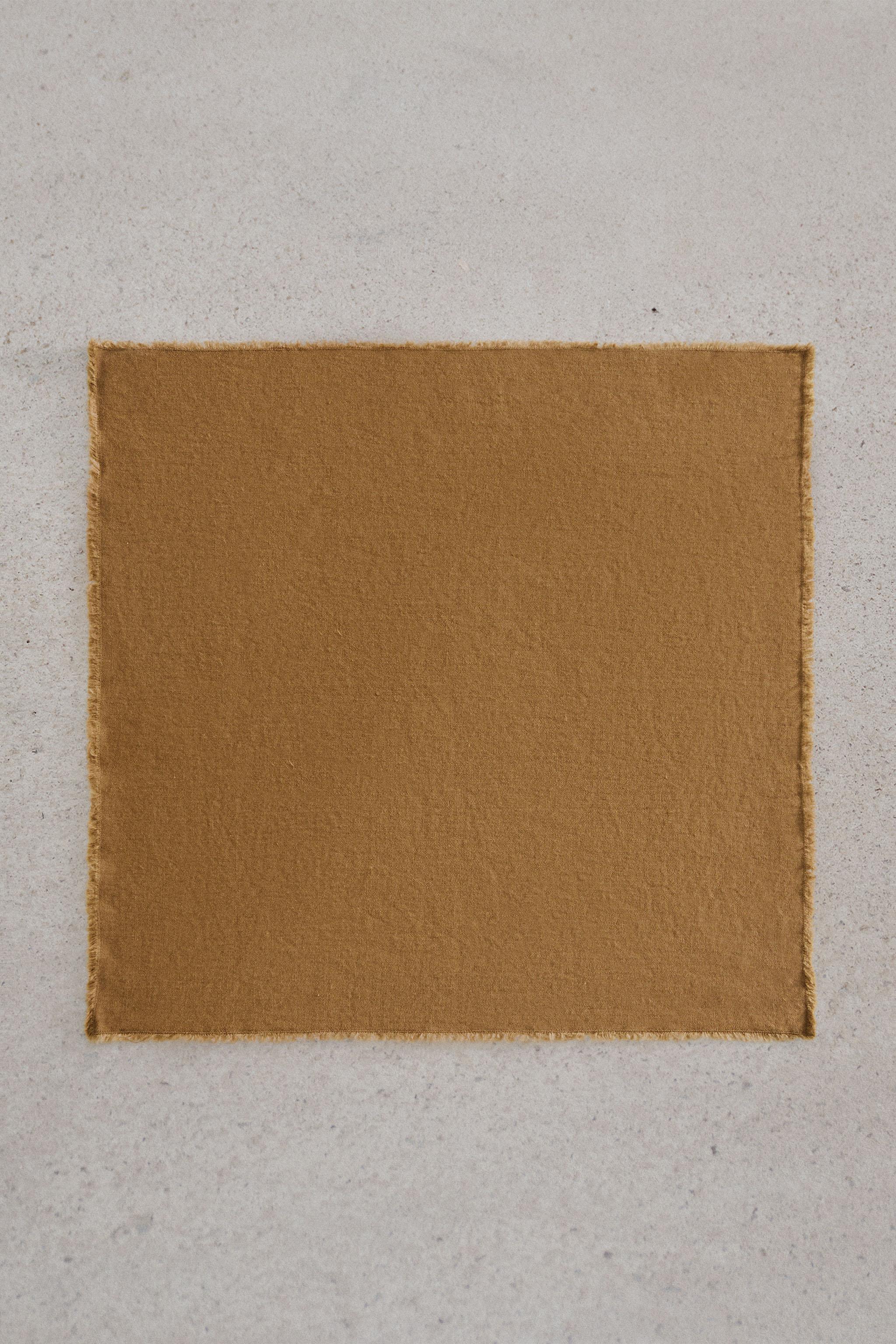 NAPKIN 01 — Mustard