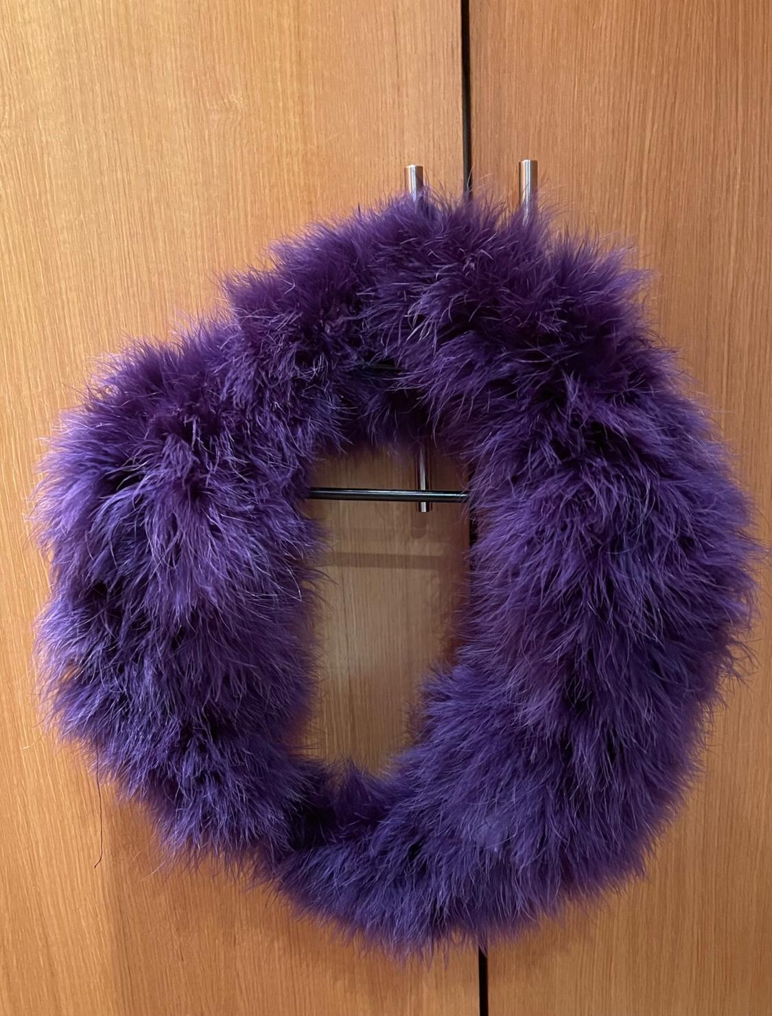 CUELLO EFECTO PELO LARGO MORADO. - Image 2