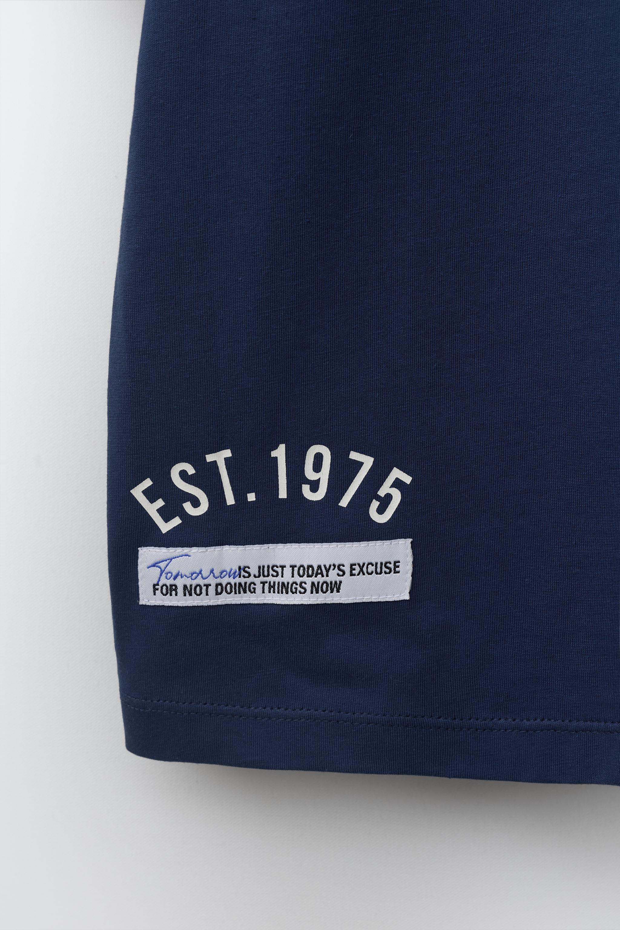 CAMISETA ESTAMPADO TEXTO - Marino | ZARA Chile