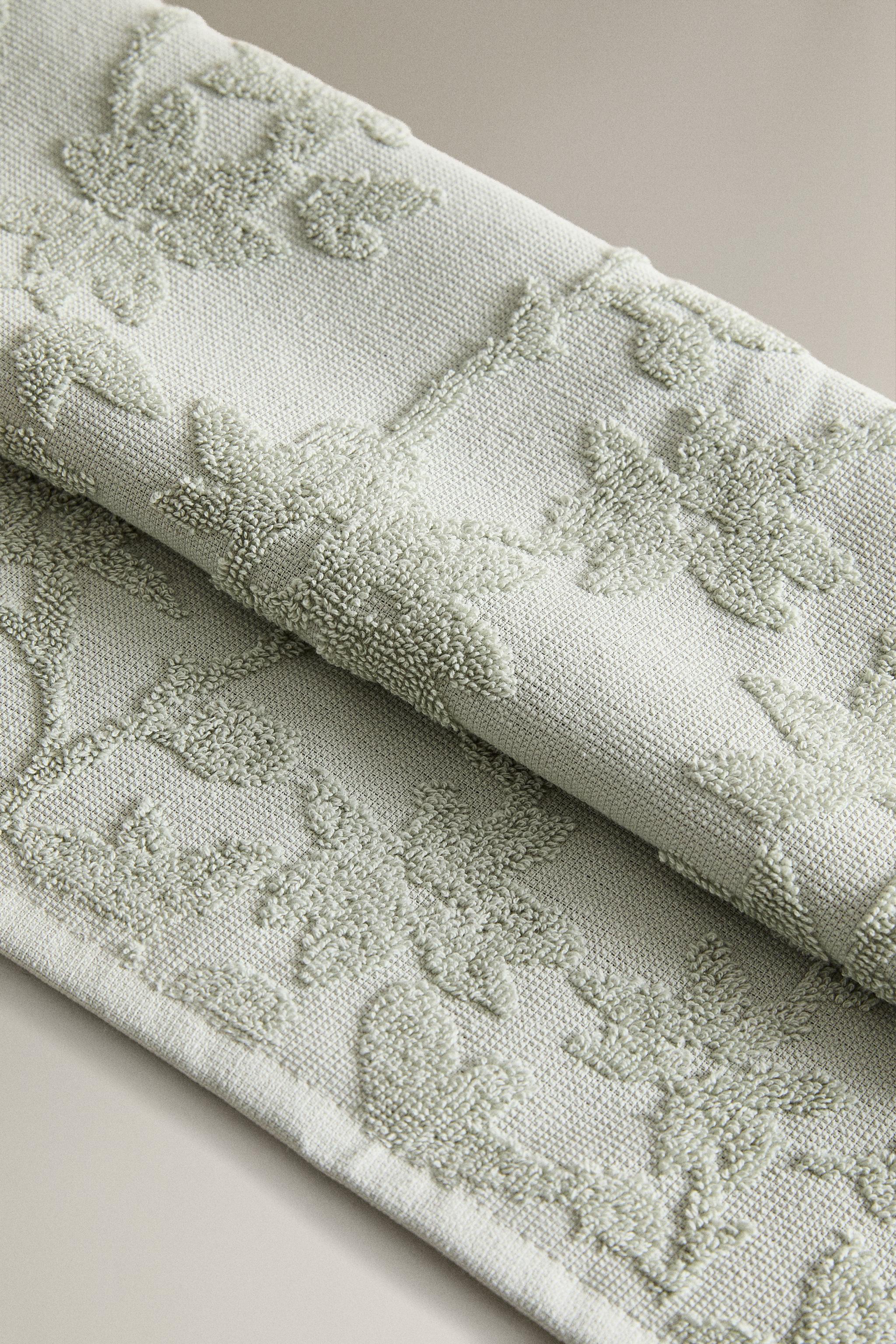 FLORAL JACQUARD BATH TOWEL