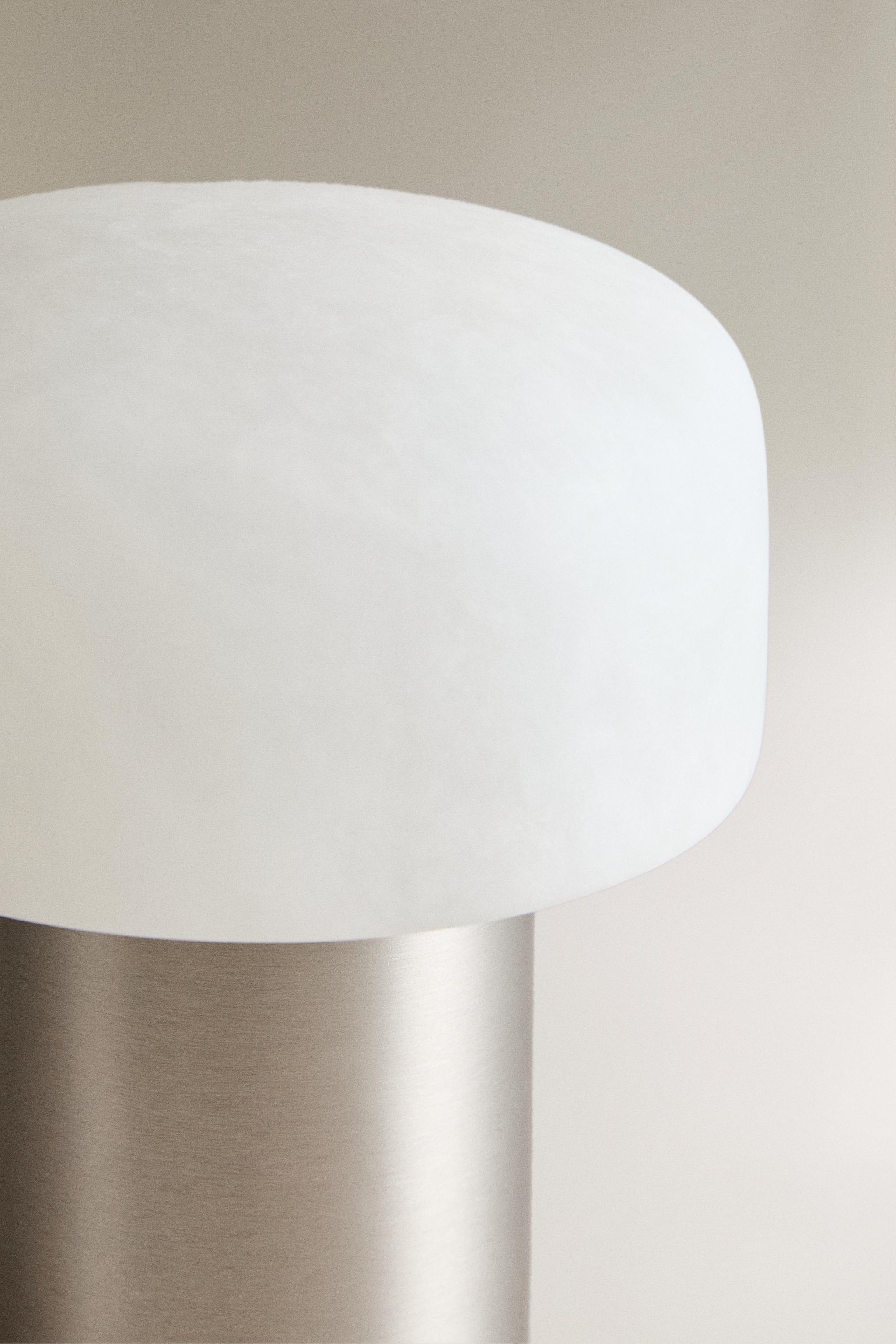 CORDLESS ALABASTER AND METAL TABLE LAMP