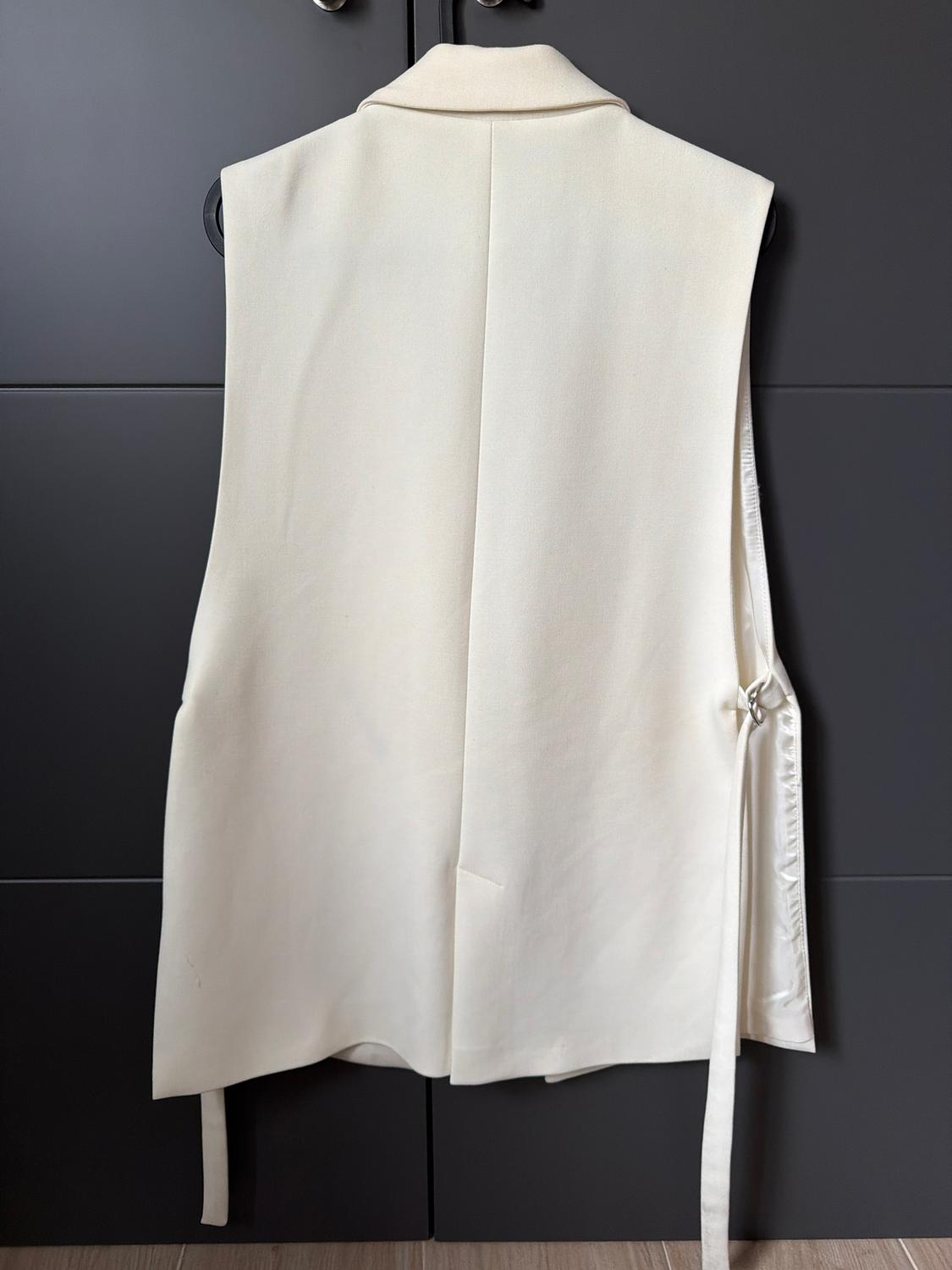 WAISTCOAT WITH VENTS - Image 2
