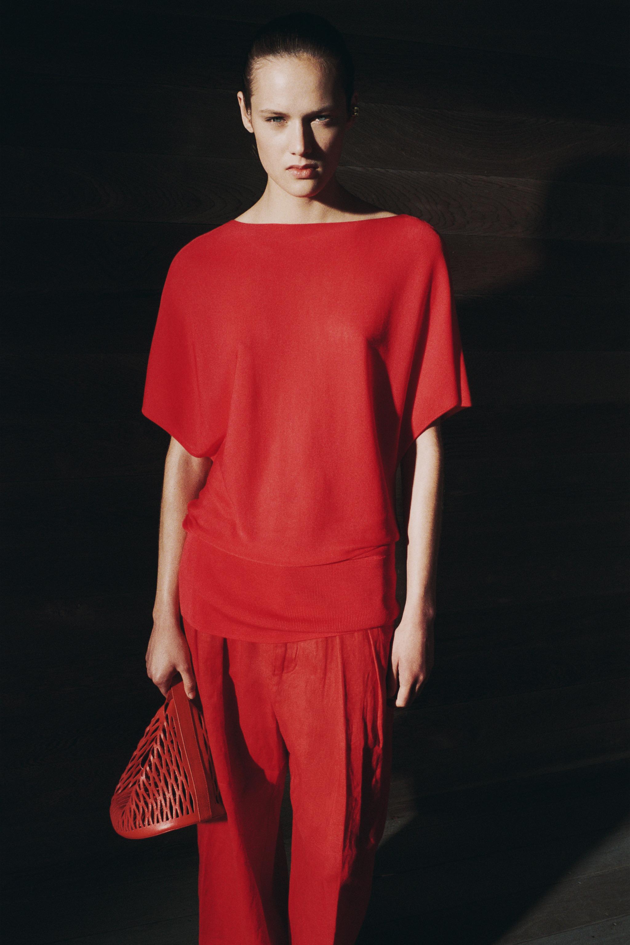PLAIN KNIT BOAT NECK TOP — Mid-red