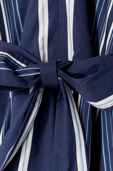 KLEID MIT STREIFEN UND GODETS – LIMITED EDITION - Marineblau von Zara