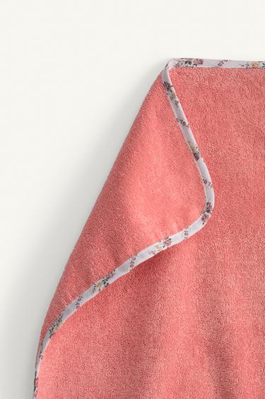 PONCHO TOALLA VIVOS FLORES LIMITED EDITION - Rosas de Zara