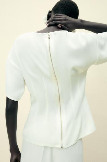BLOUSE WITH BACK ZIP - Oyster-white by Zara