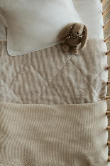 لحاف قطن مخطط للأطفال - بني الخاص بـ Zara