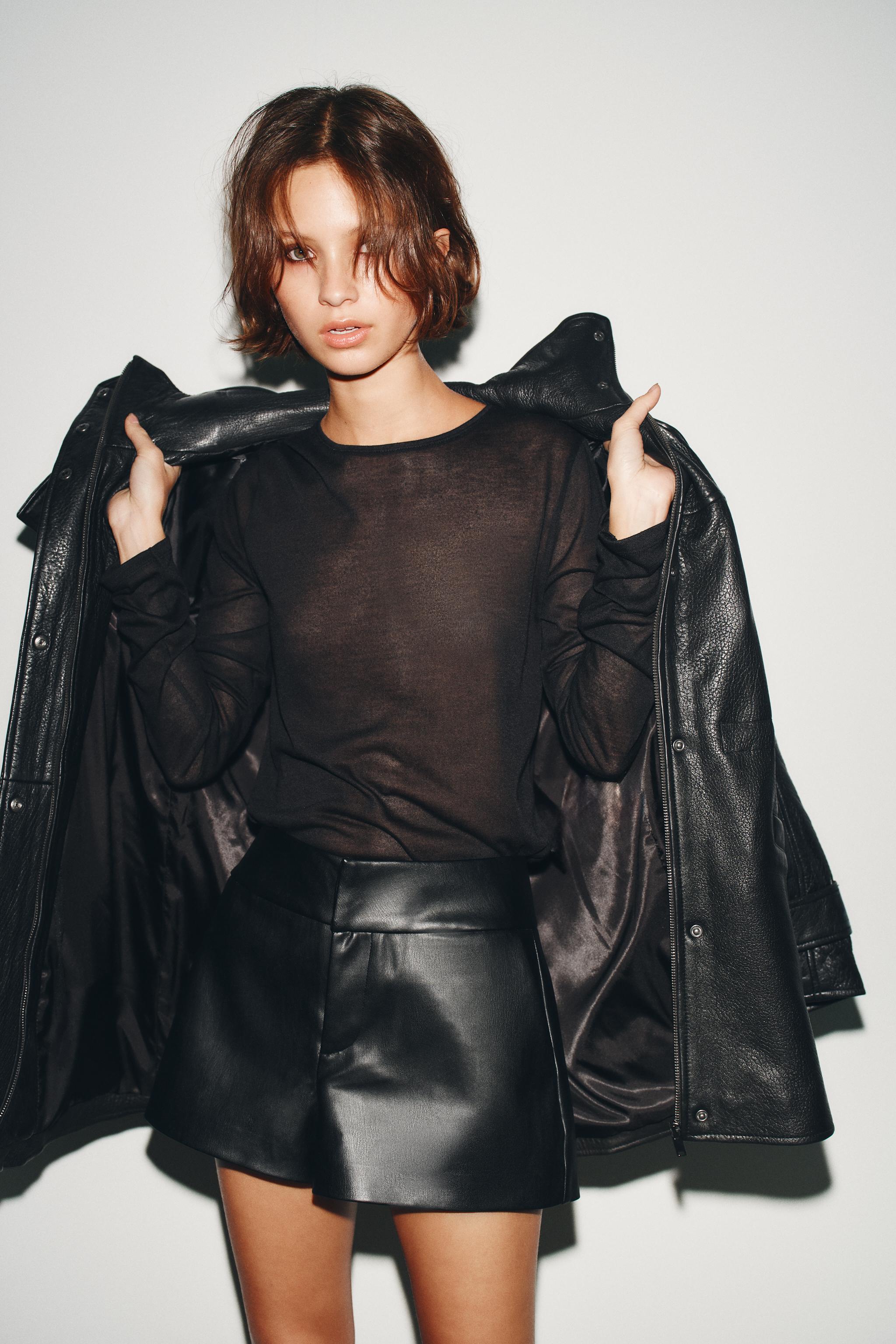 FAUX LEATHER MINI SHORTS