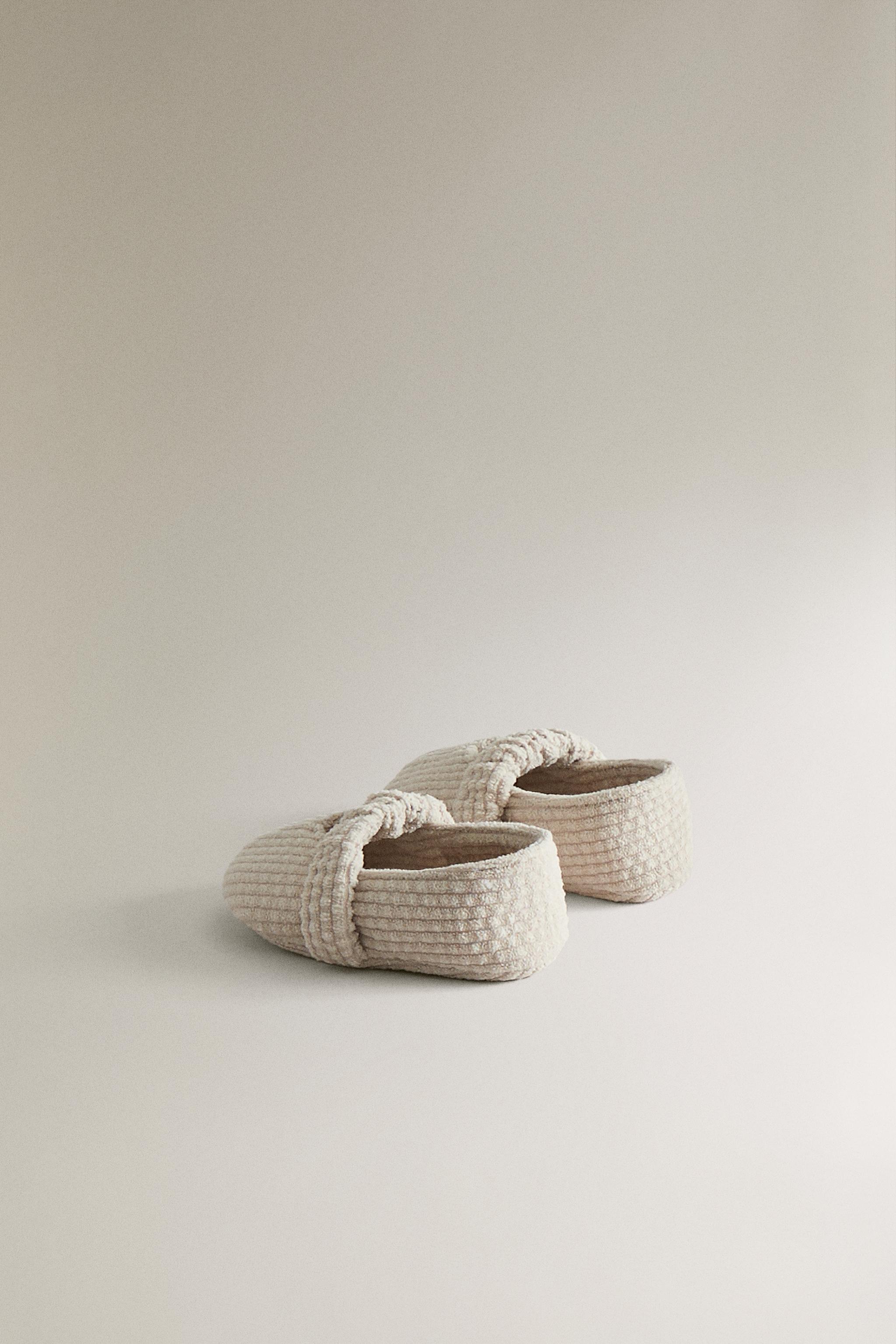 Детские ботинки Zara TEXTURED BALLET BOOTIES — фото 4