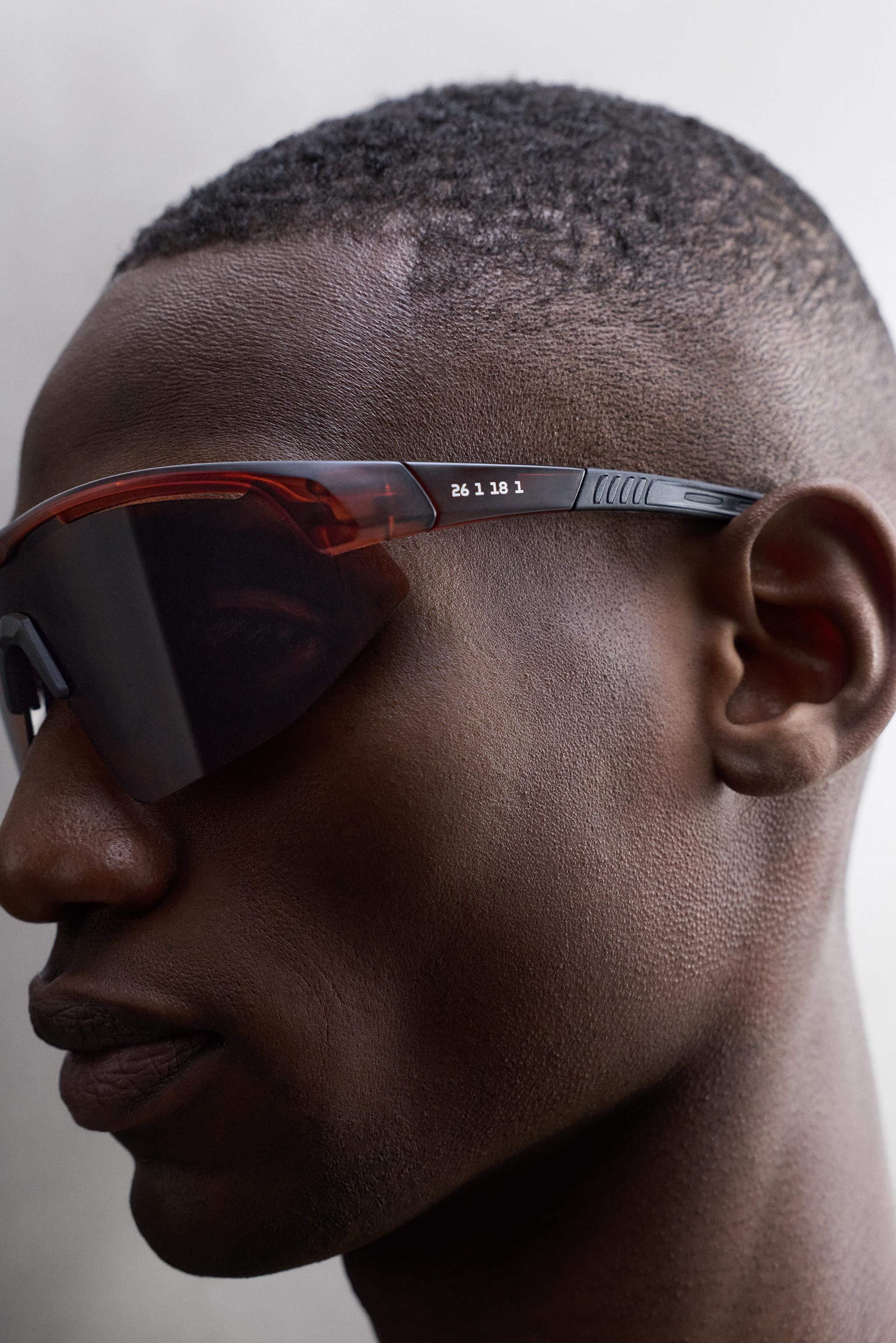 Мужские солнцезащитные очки Zara EASSUN X ATHLETICZ SUNGLASSES — фото 3