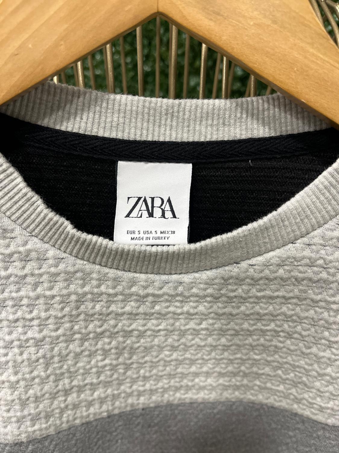 Quilted colorblock sweatshirt. - Image 3
