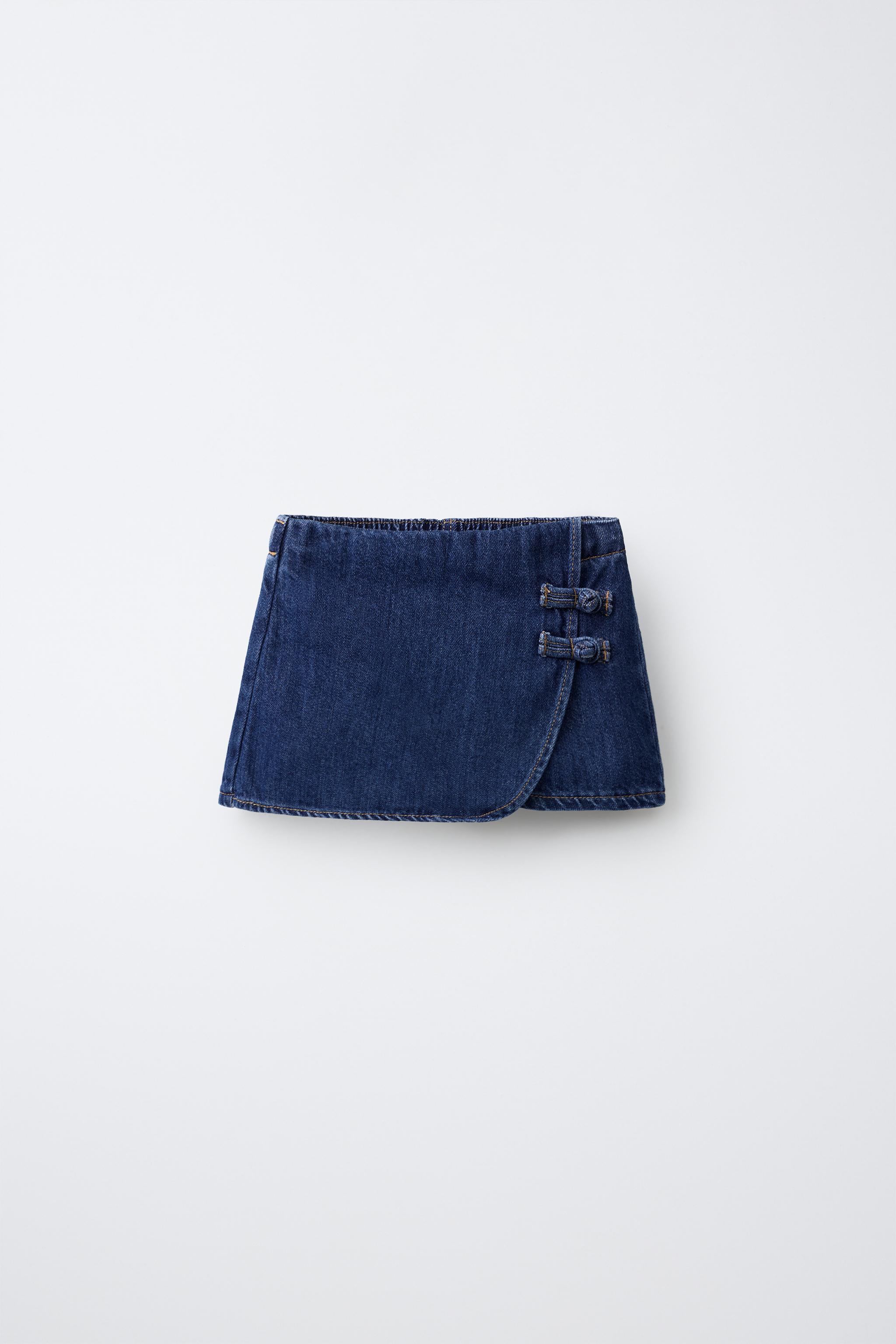 DENIM BERMUDA SKIRT WITH FROG FASTENING