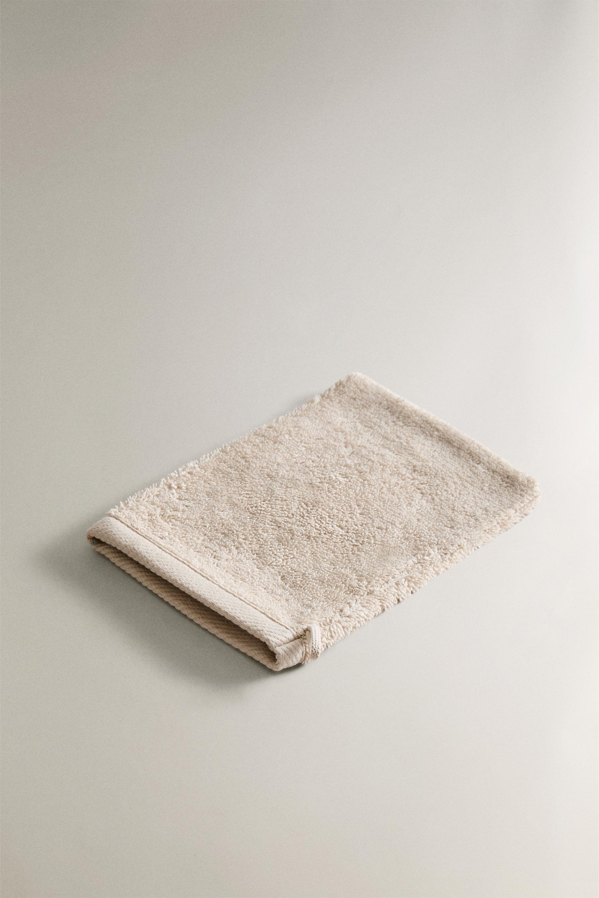 COTTON TERRY BATH MITT — Sand