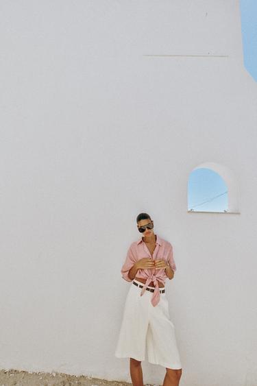 BERMUDA PLIEGUES CINTURÓN - Crudo de Zara