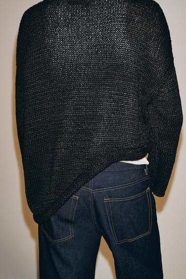 PULL EN MAILLE ASYMÉTRIQUE - Noir de Zara - Image 2