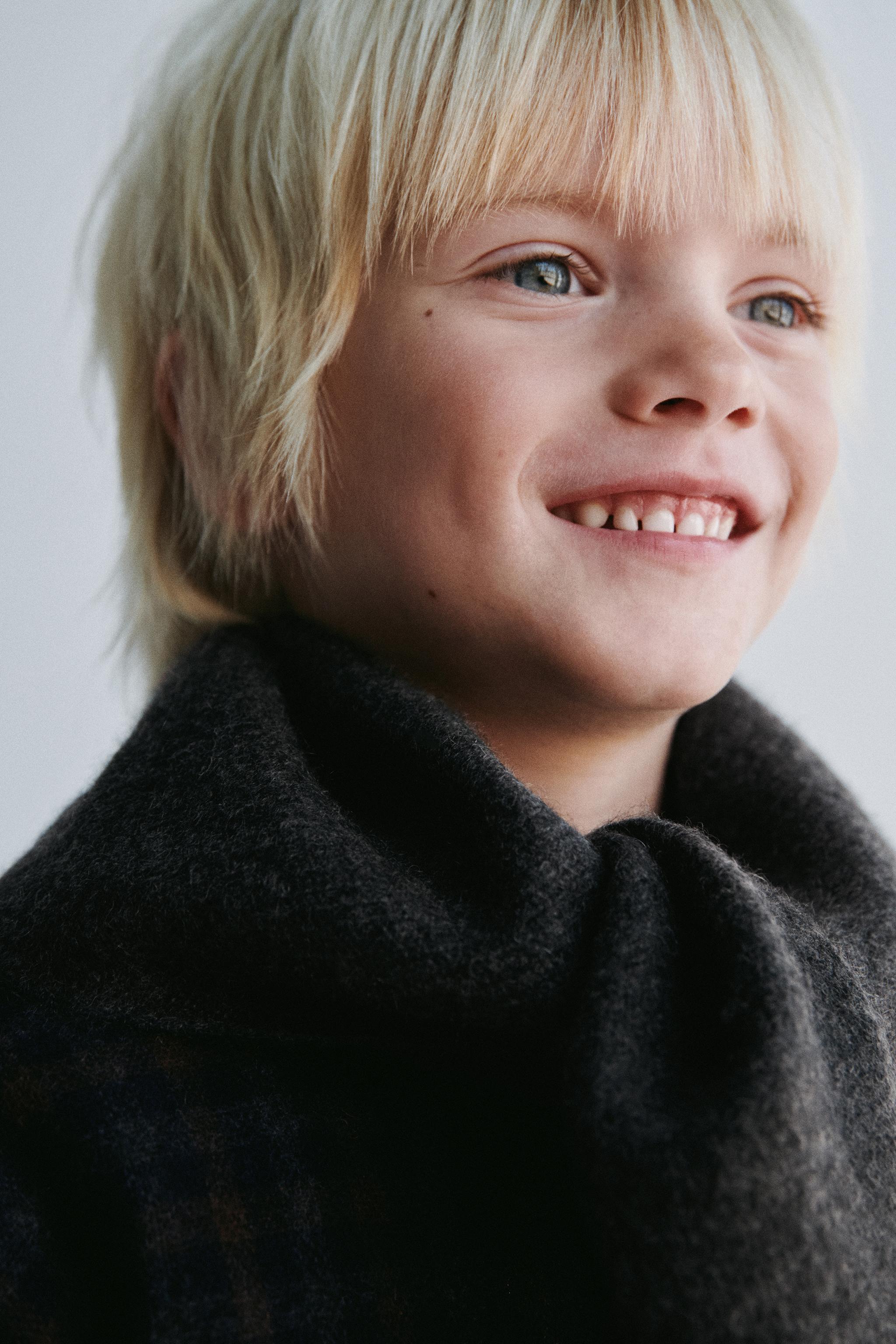 TRIANGULAR 100% CASHMERE SCARF