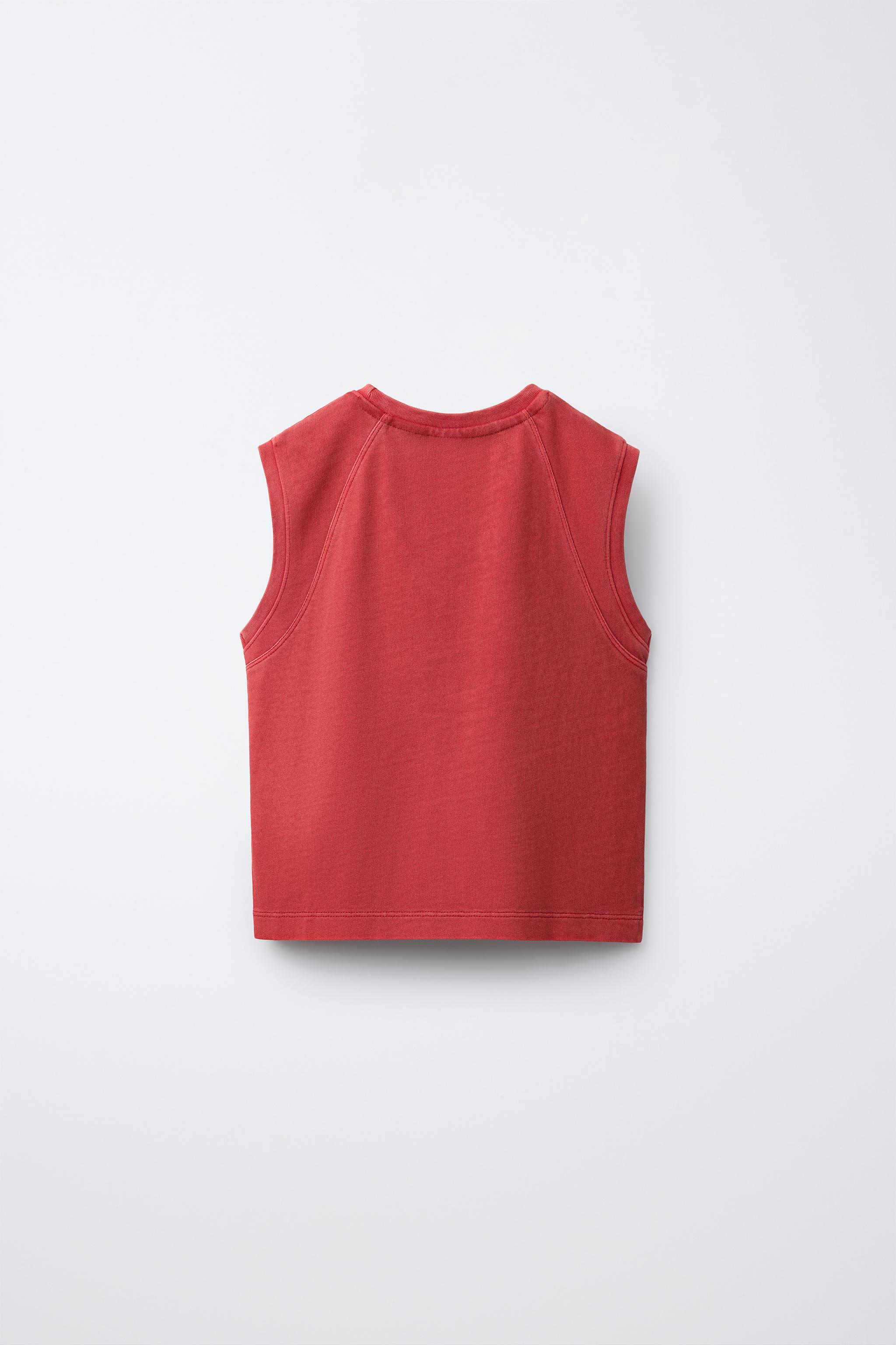 PLAIN SLEEVELESS TOP — Red