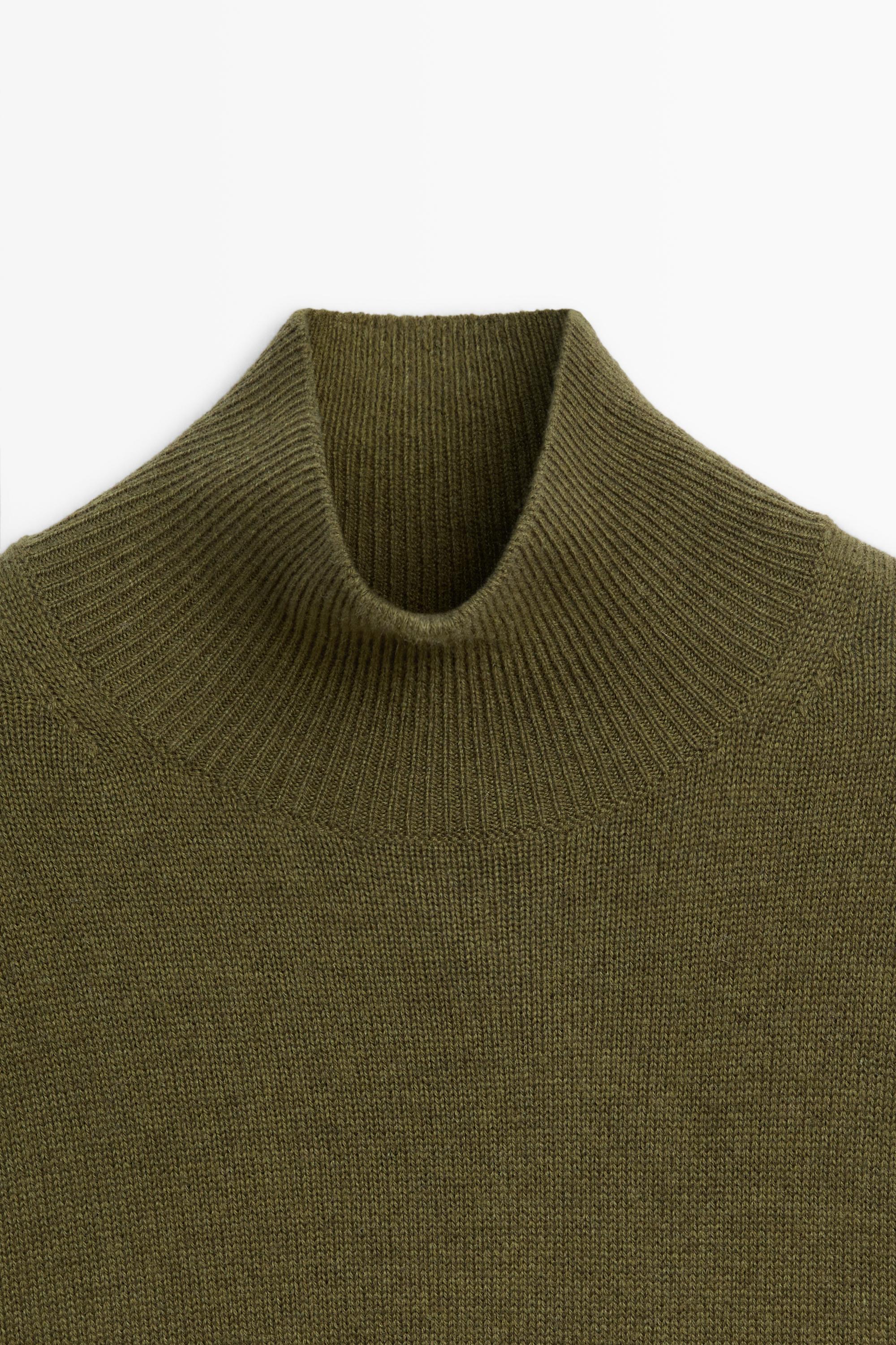 Wool knit sweater with mock turtleneck