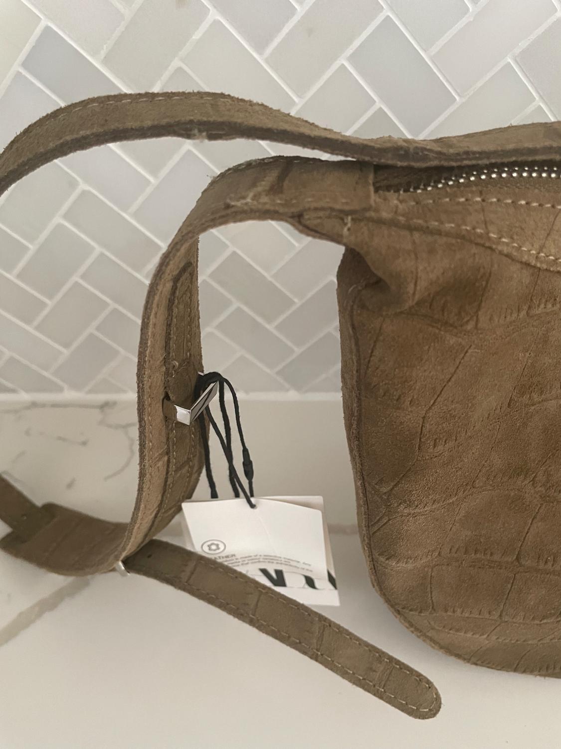 MOCK CROCK SUEDE CROSSBODY BAG - Image 6