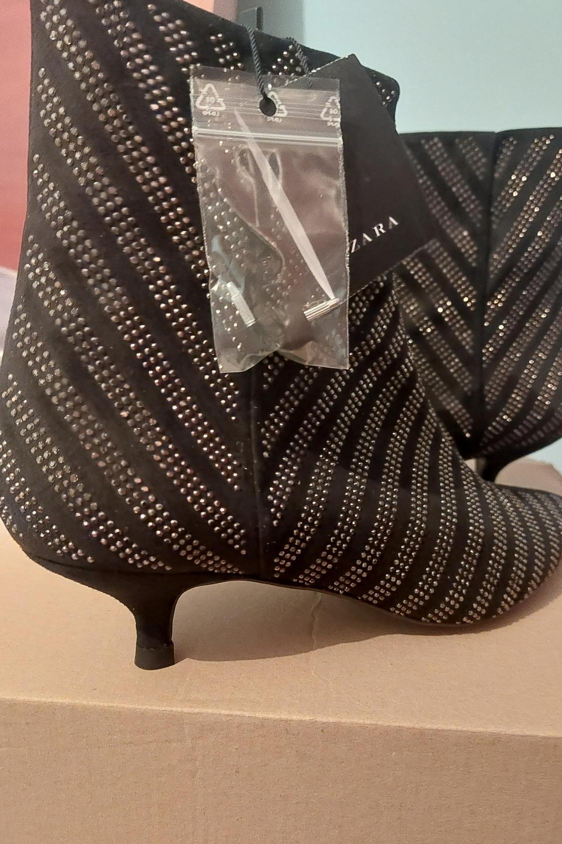 SHINY HIGH HEEL ANKLE BOOTS
