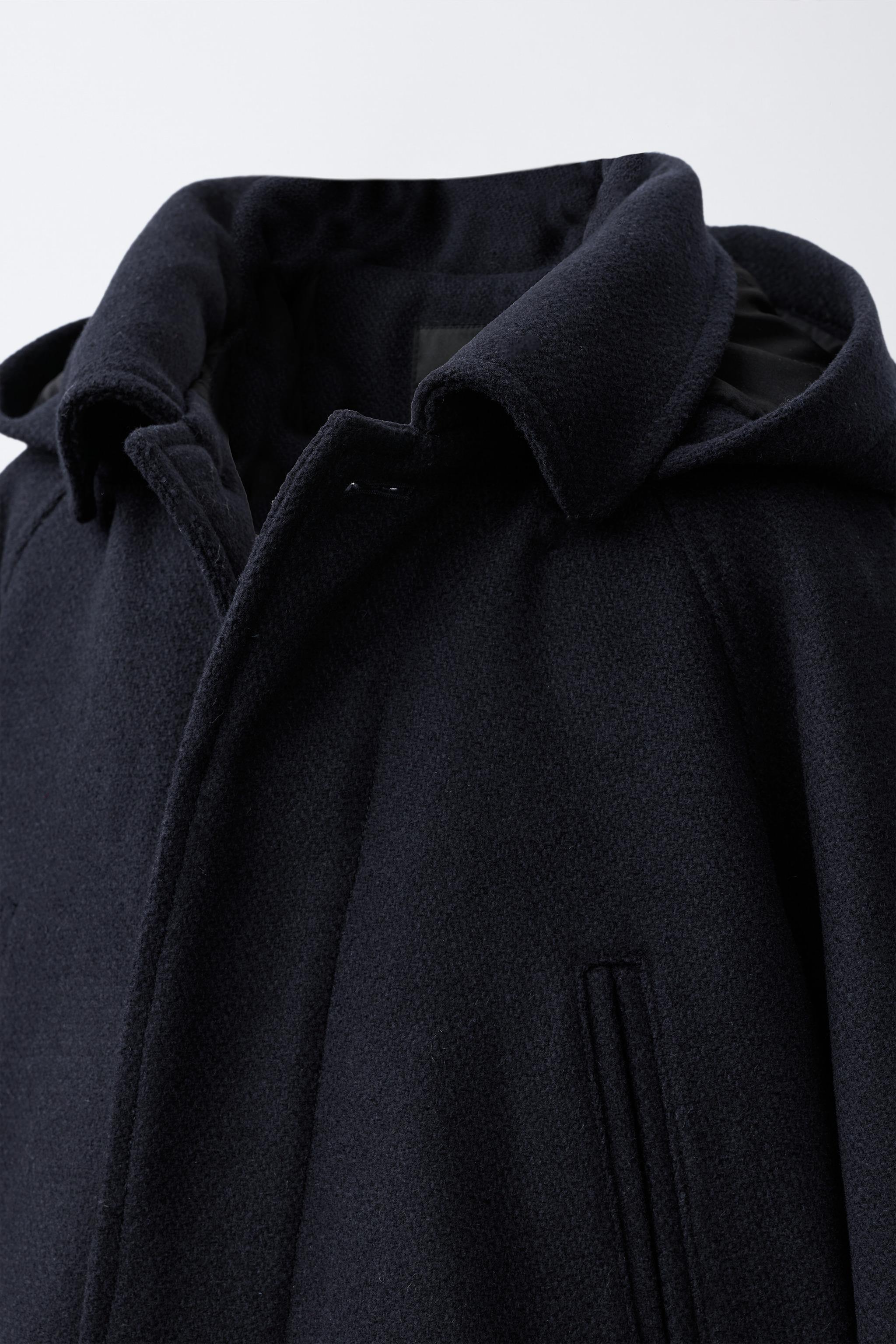 MANTEAU EN DRAP À CAPUCHE