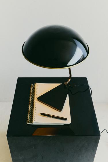 LAMPE DE TABLE EN MÉTAL - Noir de Zara