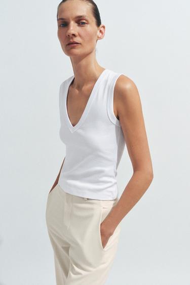 CAMISETA ALGODÓN ESCOTE PICO - Blanco de Zara