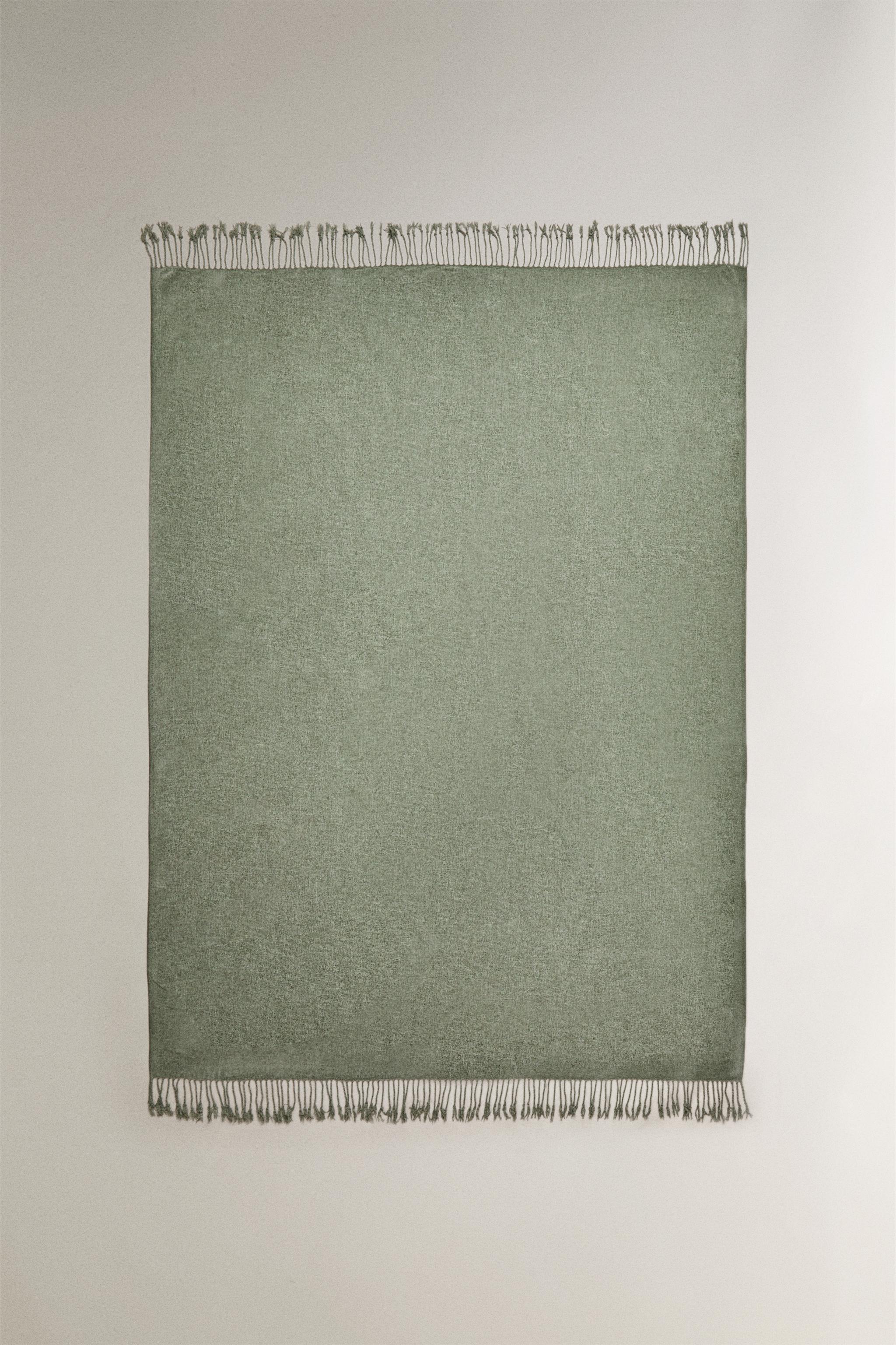 CHENILLE BLANKET