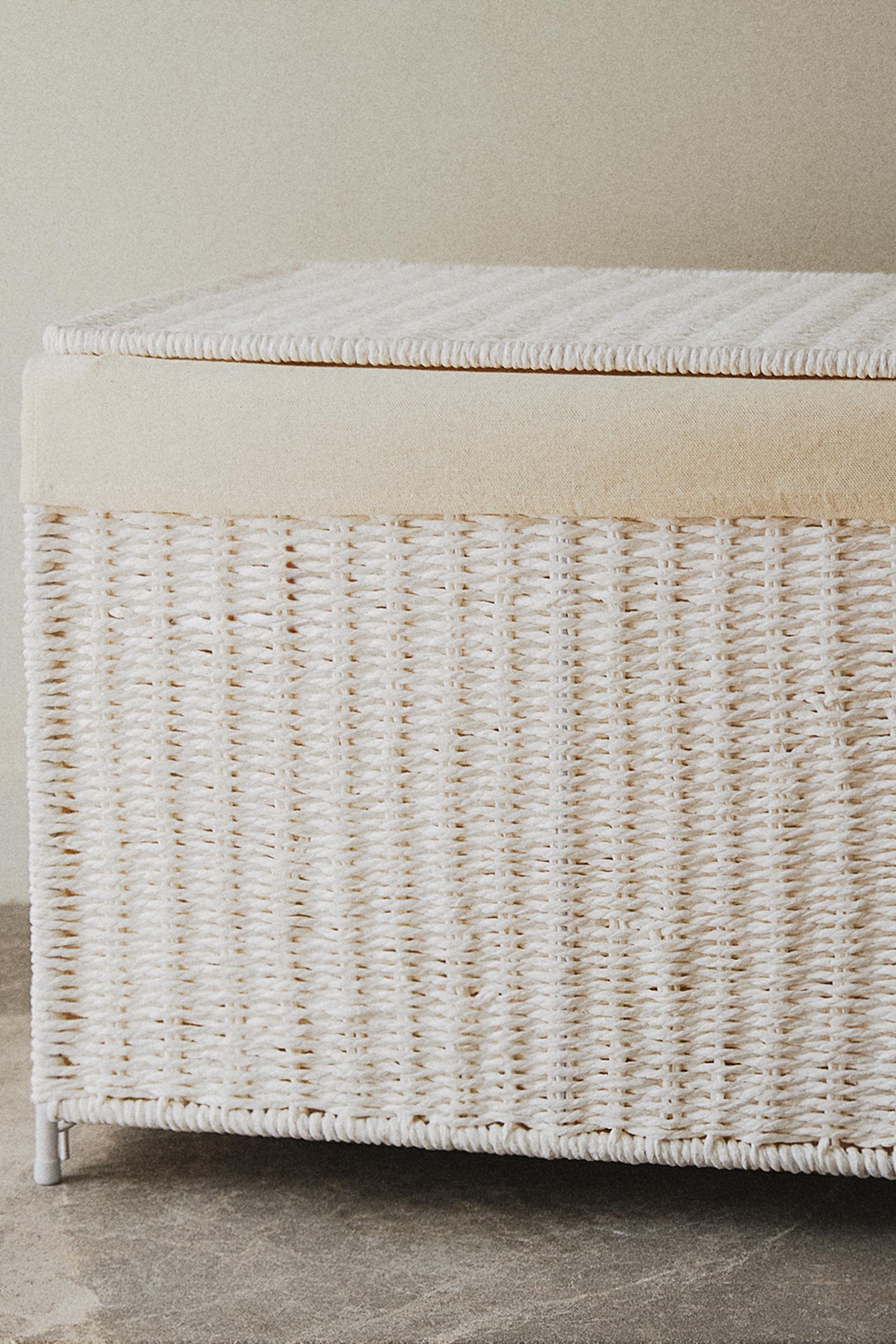 Zara Home ホワイトバスケット 蓋付き